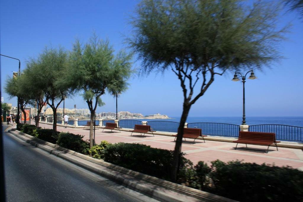 Contemporary, Luxury Apartment With Valletta And Harbour Views 슬리에마 외부 사진