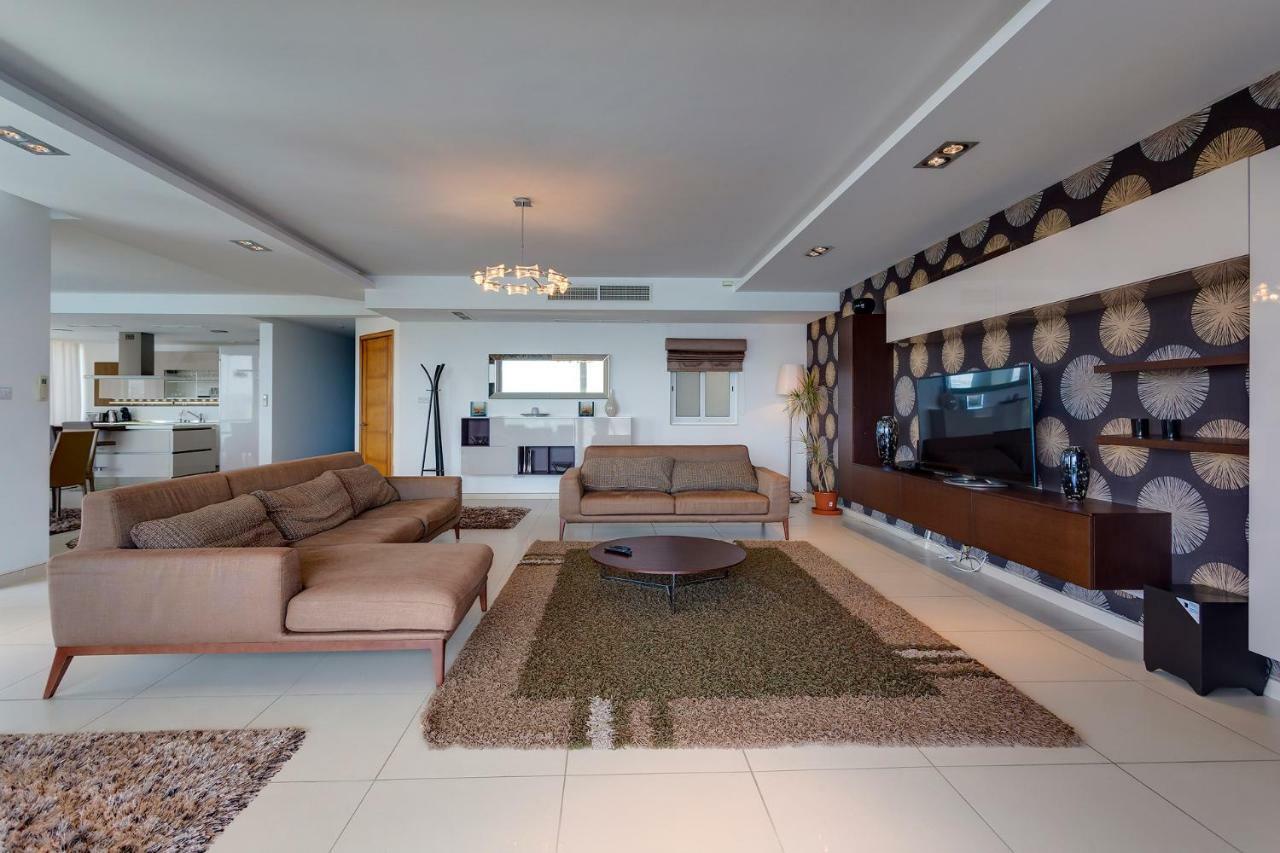 Contemporary, Luxury Apartment With Valletta And Harbour Views 슬리에마 외부 사진